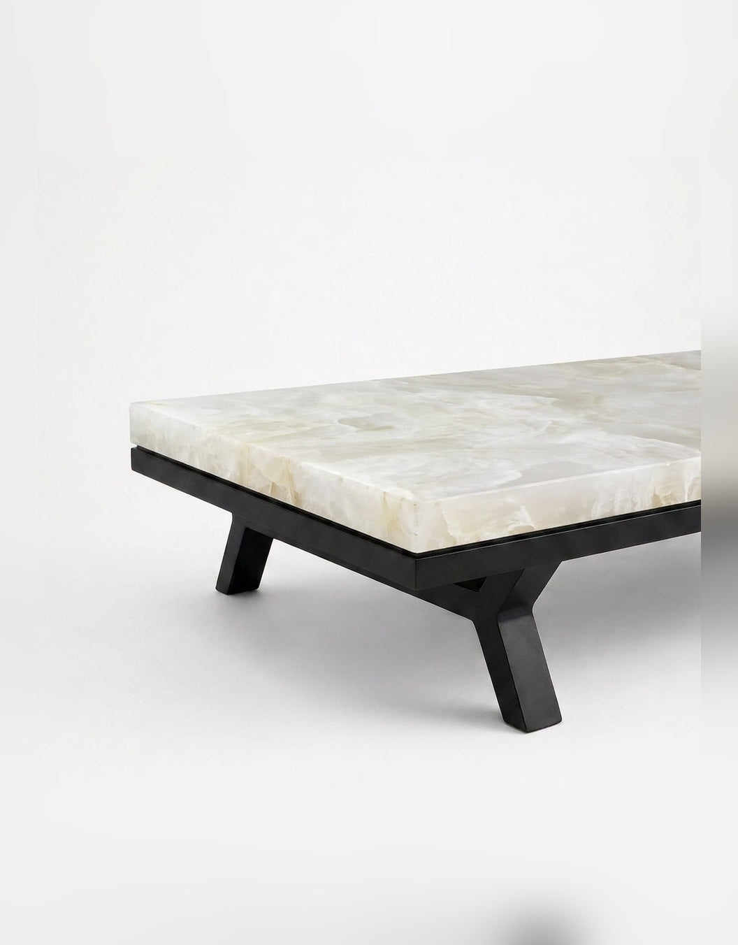GRÉS Material White Onyx variant:white-onyx