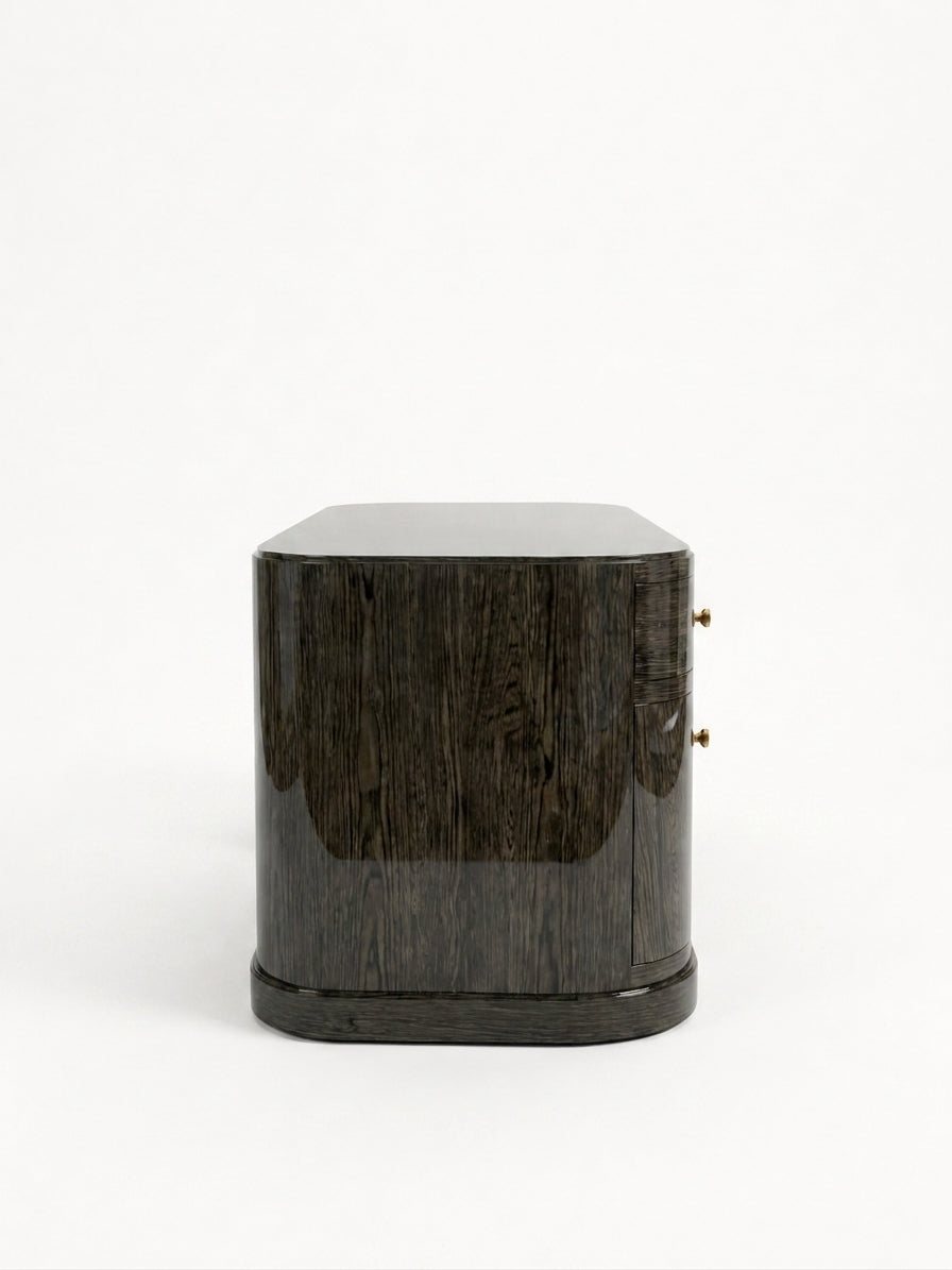 SOCLE Lacquer Grey Elm variant:lacquer-grey-elm