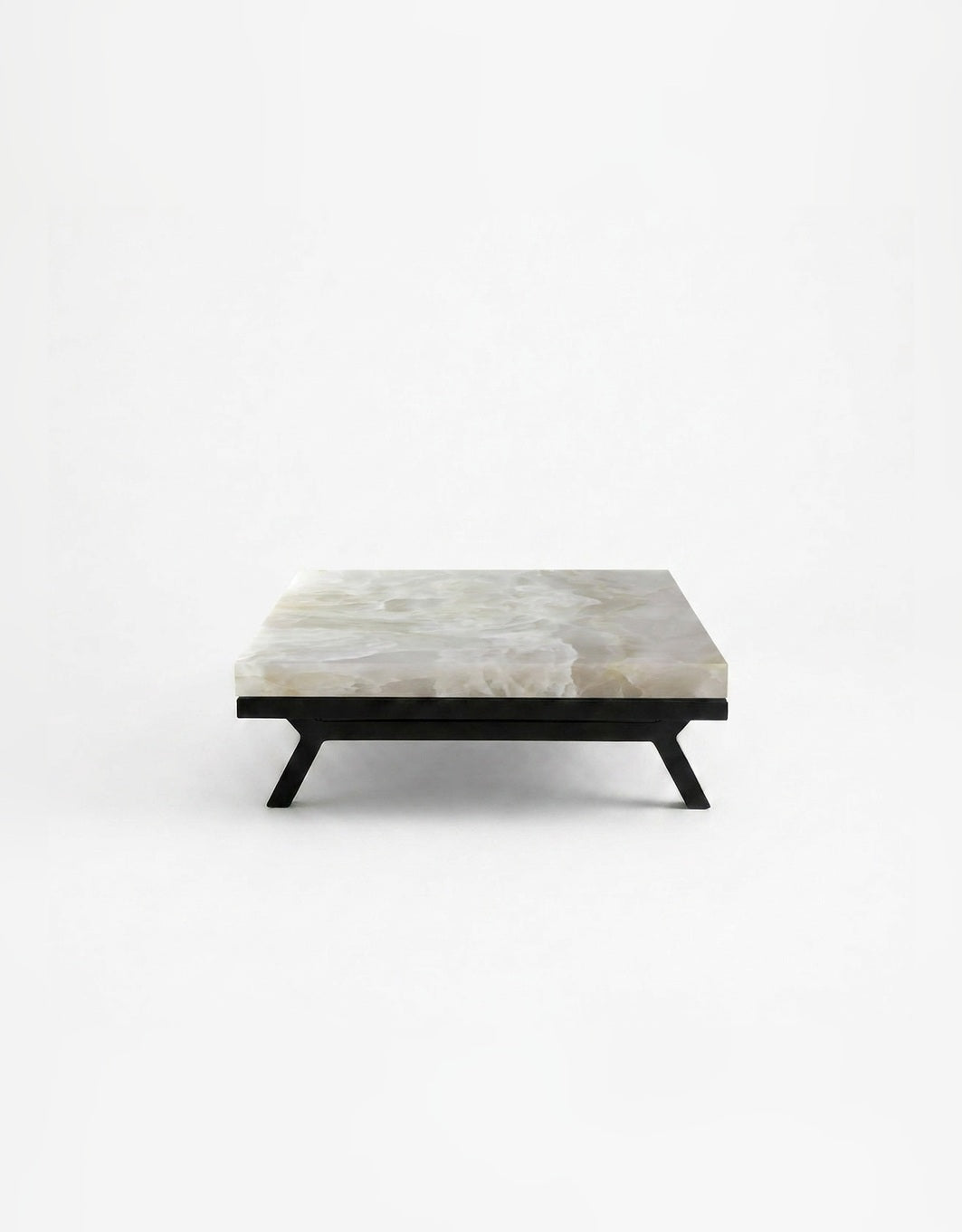 GRÉS Material White Onyx variant:white-onyx